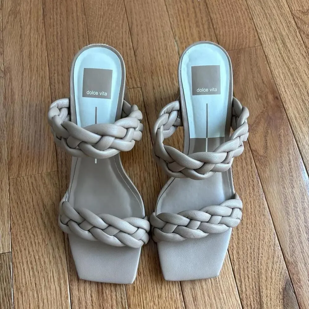 Dolce Vita Women's tan cream Sandals